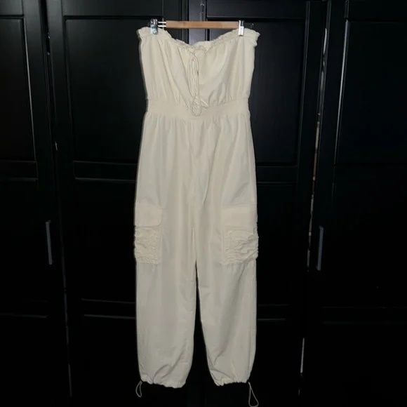 Skylar Rose cargo strapless jumpsuit - Picture 4 of 10